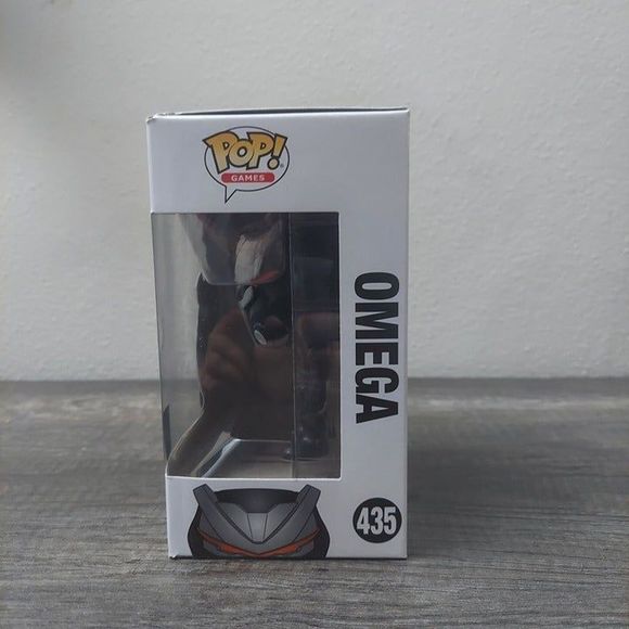 Funko POP Games Series 1 Fortnite Omega - Action Figure #435 Fortnight - Picture 2 of 7